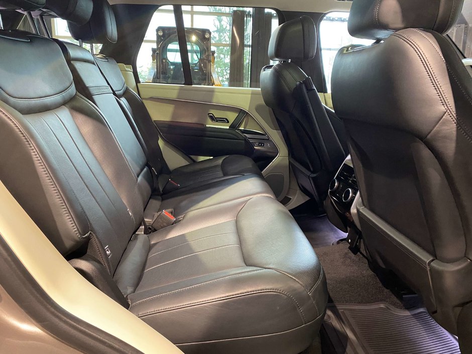 2023 Land Rover New Range Rover P530 SE SWB-22