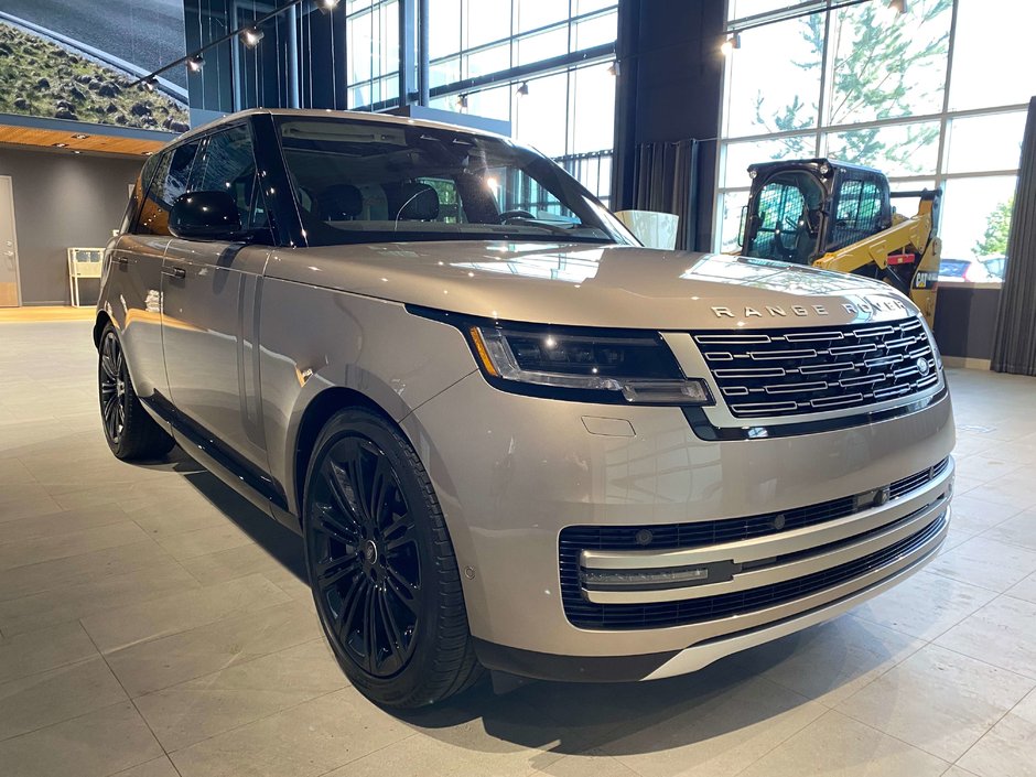2023 Land Rover New Range Rover P530 SE SWB-6