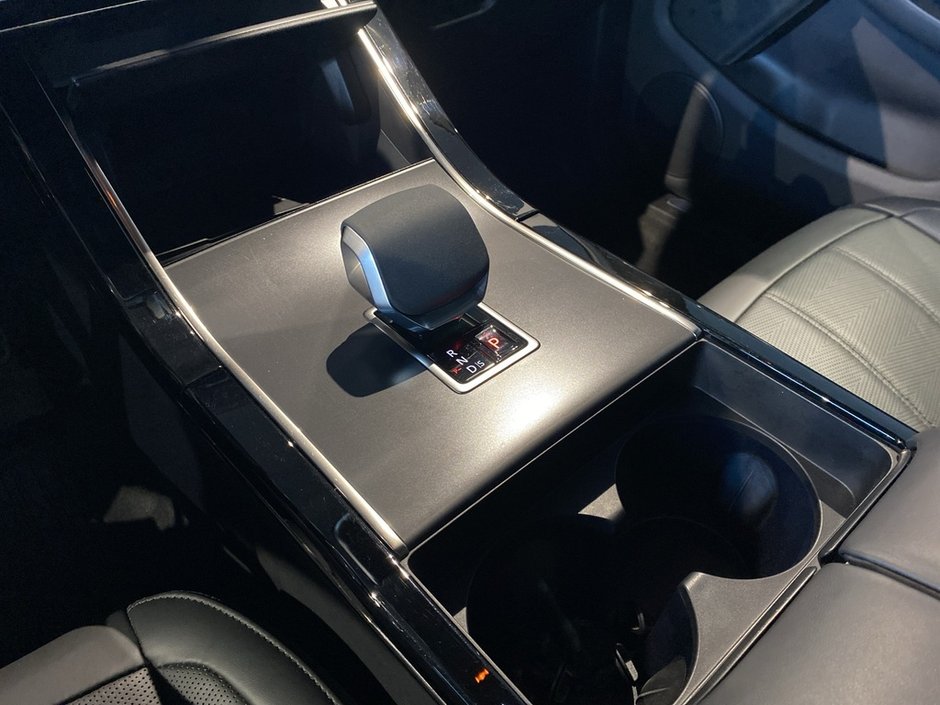 2024 Land Rover Range Rover Evoque P250 Dynamic HSE-13