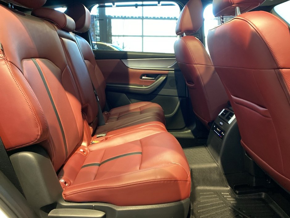 2025 Mazda CX-70 PHEV GT AWD-23