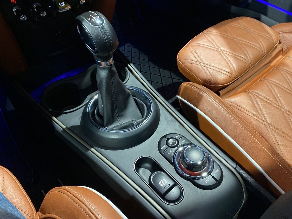 2022 MINI COOPER SE Countryman ALL4 Cooper SE-12