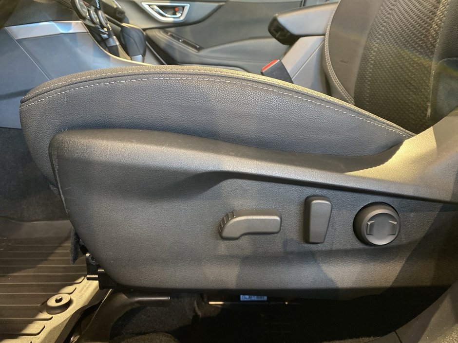 2023 Subaru Forester Touring 2.5L CVT-13