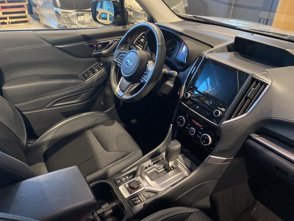 2023 Subaru Forester Touring 2.5L CVT-25