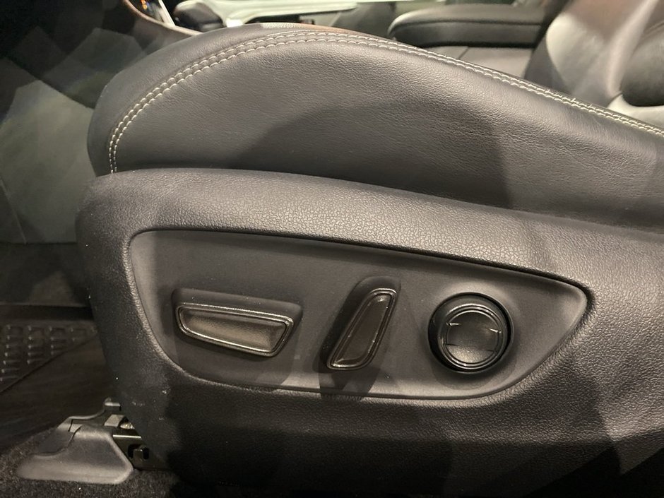 2021 Toyota RAV4 Hybrid Limited AWD-13