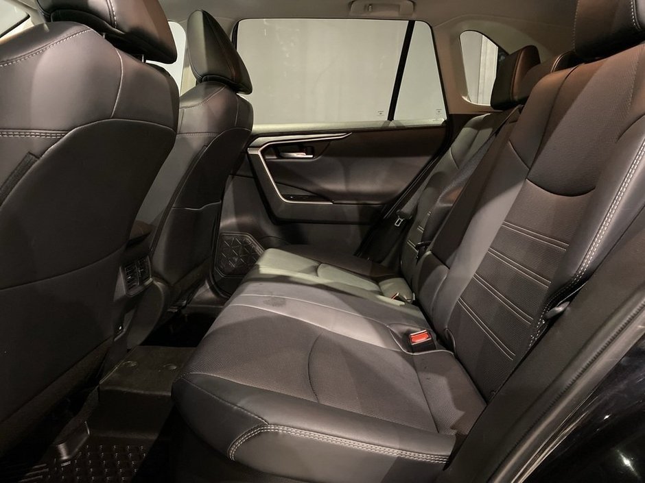 2021 Toyota RAV4 Hybrid Limited AWD-18