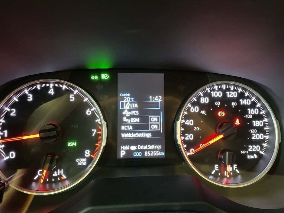 2022 Toyota RAV4 XLE AWD-16