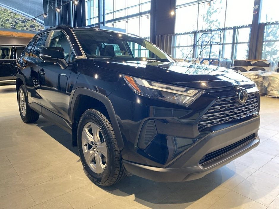 2022 Toyota RAV4 XLE AWD-6