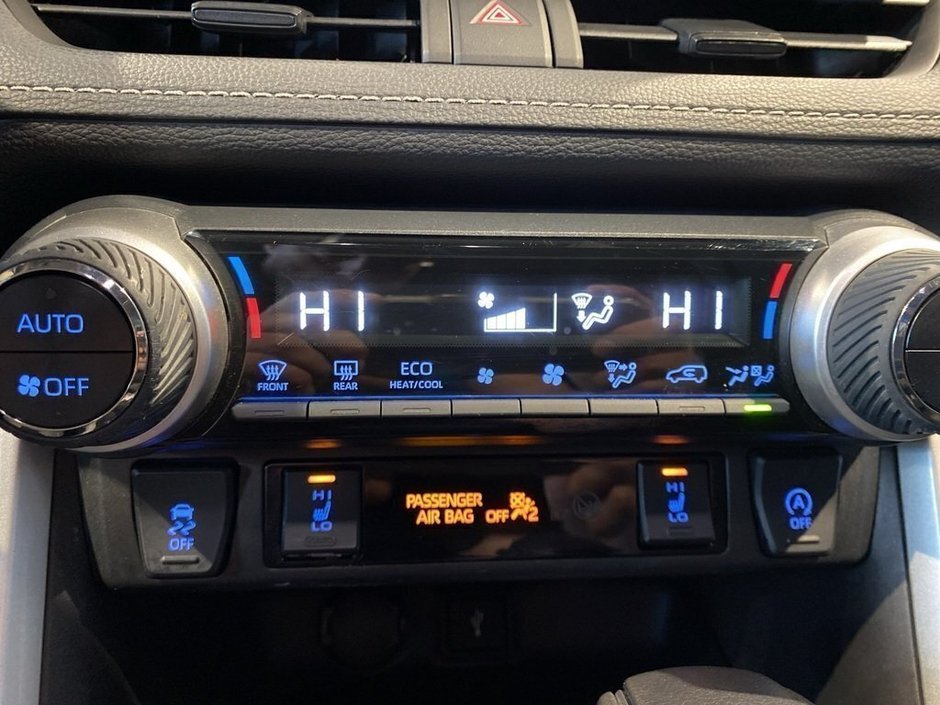 2022 Toyota RAV4 XLE AWD-14