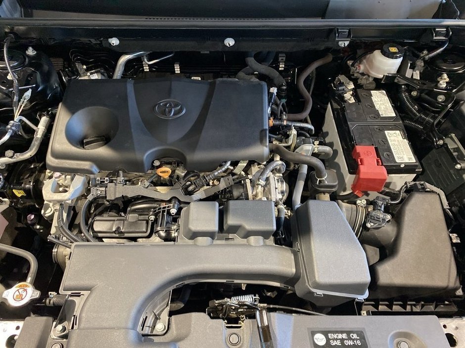 2022 Toyota RAV4 XLE AWD-26