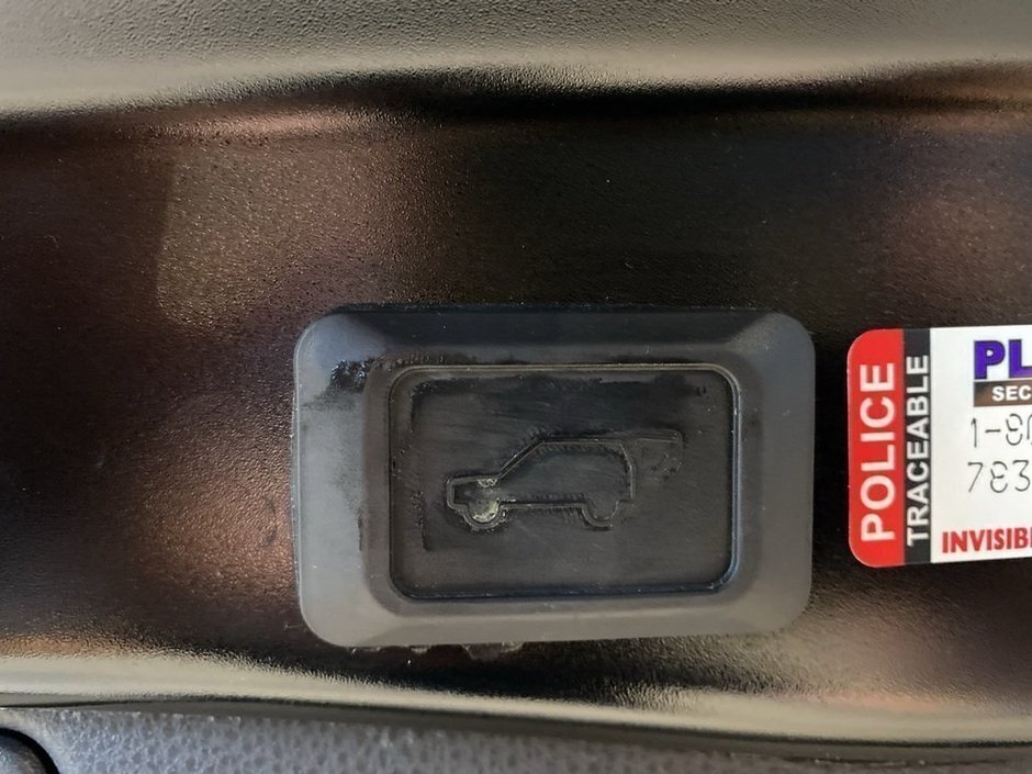 2022 Toyota RAV4 XLE AWD-21