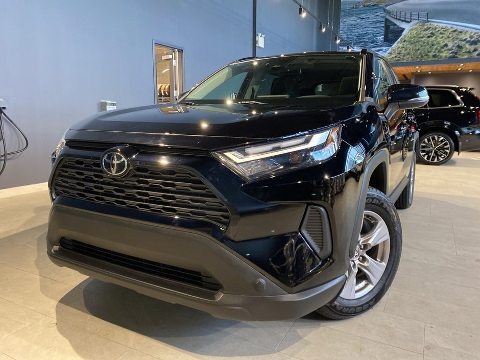 2022 Toyota RAV4 XLE AWD-0