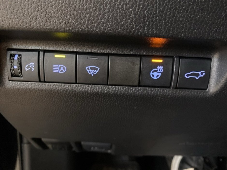 2022 Toyota RAV4 XLE AWD-15