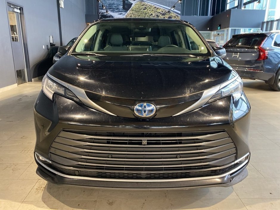 2022 Toyota Sienna Hybrid Sienna Limited AWD 7-Pass-7