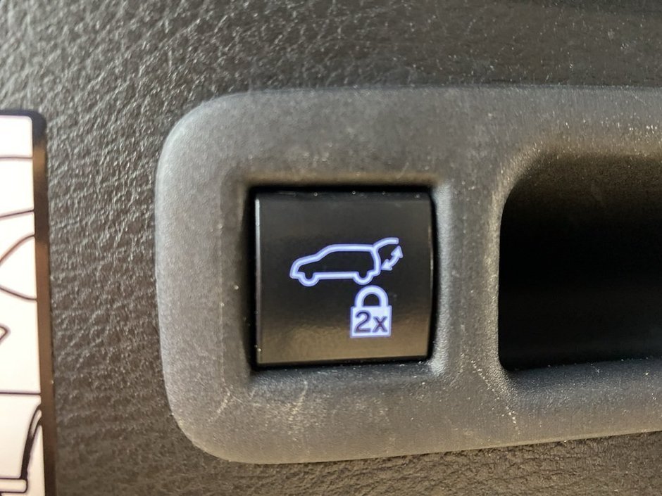 2022 Toyota Sienna Hybrid Sienna Limited AWD 7-Pass-20