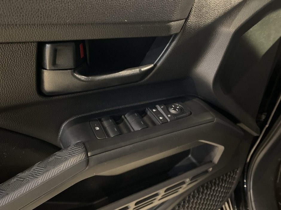 2025 Toyota Tacoma 4X4 Tacoma Double Cab AT-11