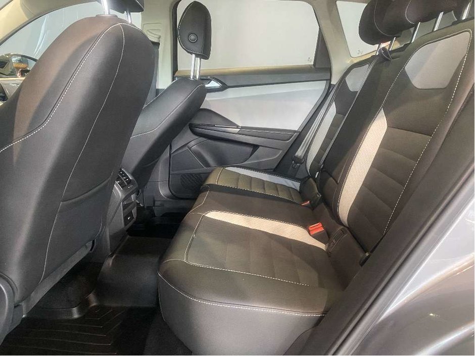2024 Volkswagen Taos Highline 1.5T 7sp at DSG w/ Tip 4M-17