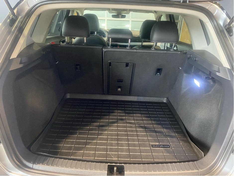 2024 Volkswagen Taos Highline 1.5T 7sp at DSG w/ Tip 4M-18