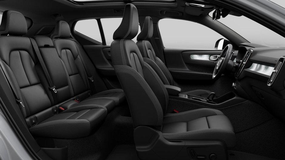 2025 Volvo EX40 Ultra-10