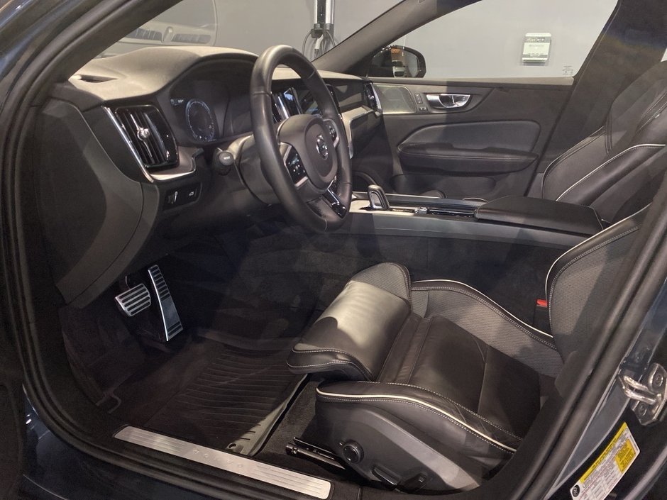 2022 Volvo S60 B5 AWD R-Design-9