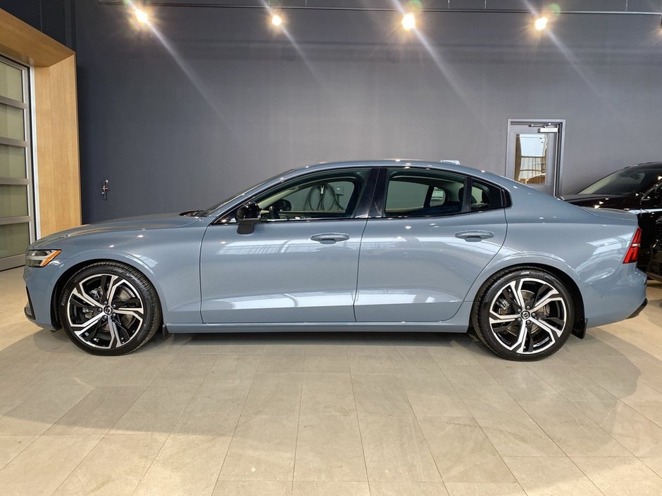 2023 Volvo S60 B5 AWD Plus - Dark-1