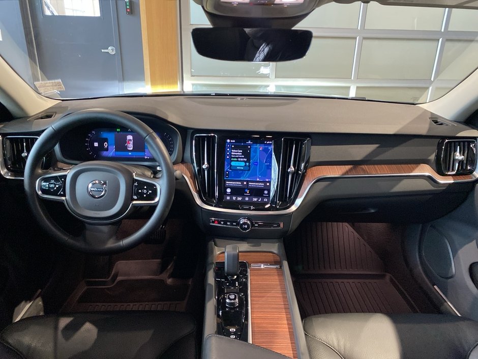 2023 Volvo S60 B5 AWD Plus - Dark-10