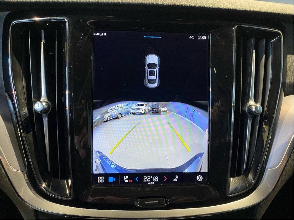 2024 Volvo S60 B5 AWD Core Dark Theme-16