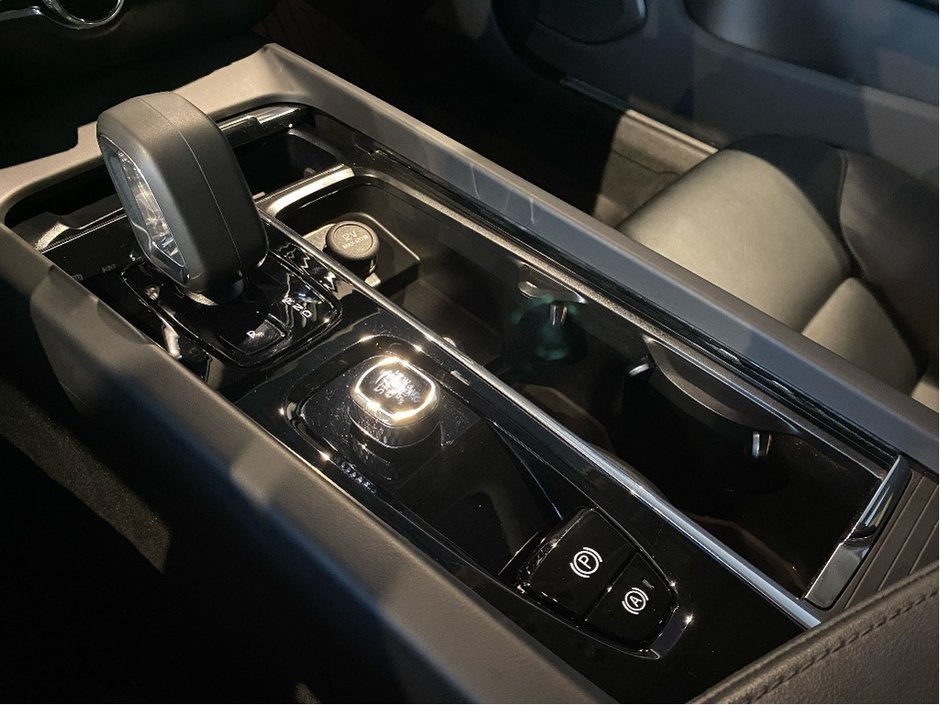 2024 Volvo S60 B5 AWD Core Dark Theme-13