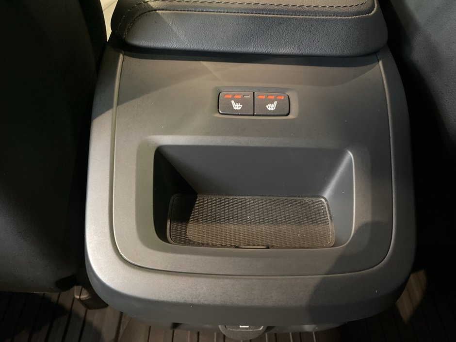 2025 Volvo V60 Cross Country B5 AWD Core-18