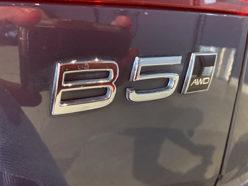 2025 Volvo V60 Cross Country B5 AWD Core-26