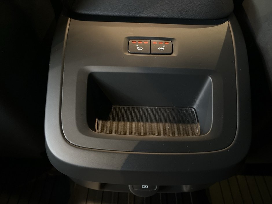 2025 Volvo V60 Cross Country B5 AWD Core-18