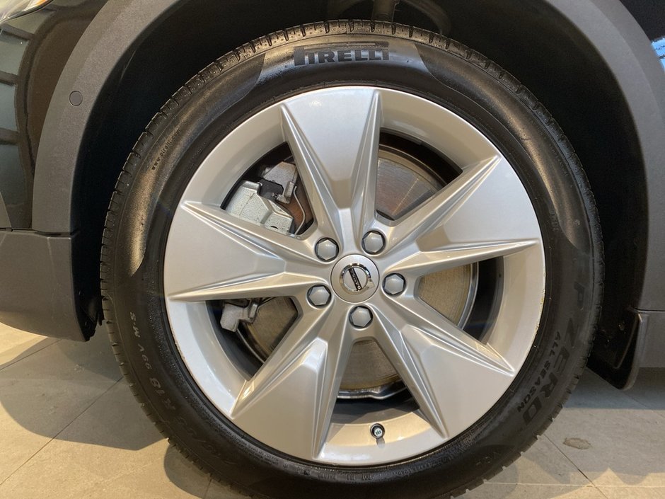 2025 Volvo V60 Cross Country B5 AWD Core-8