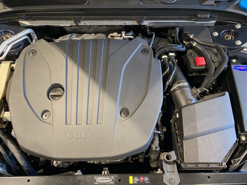 2025 Volvo V60 Cross Country B5 AWD Ultra-25