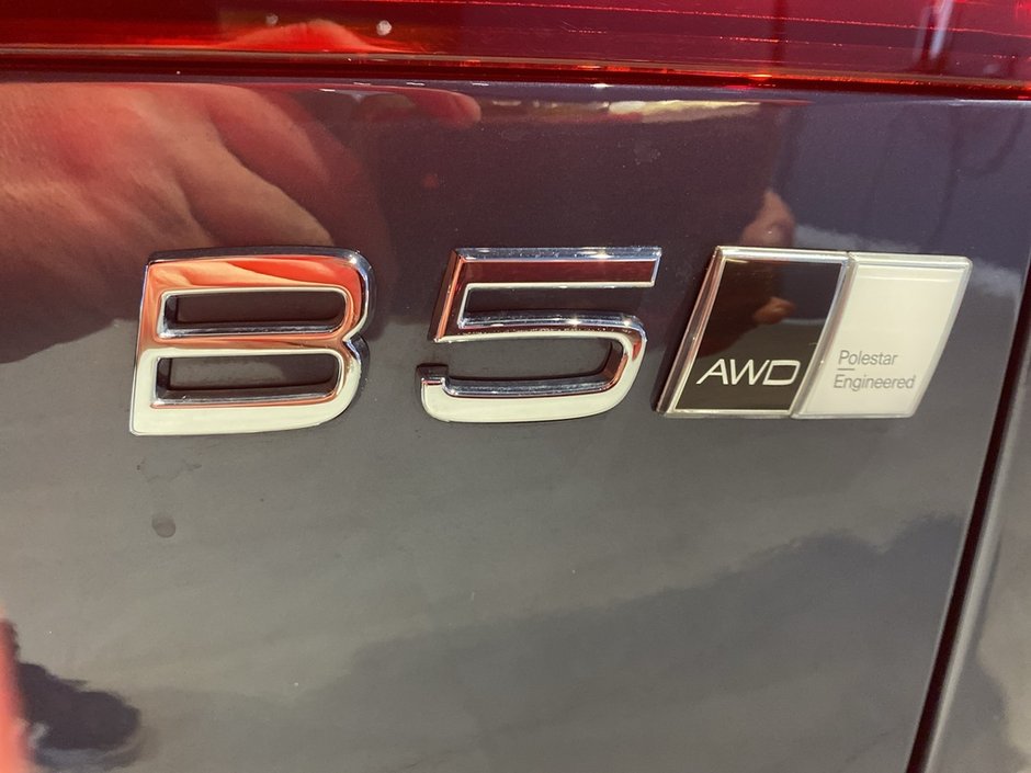 2025 Volvo V60 Cross Country B5 AWD Ultra-26