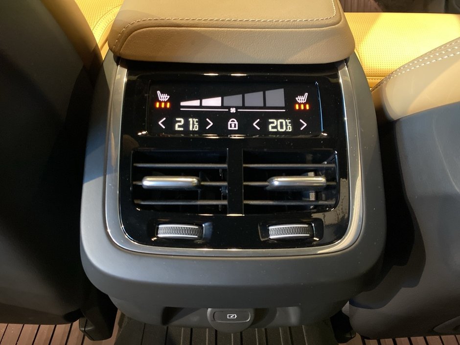 2025 Volvo V60 Cross Country B5 AWD Ultra-18