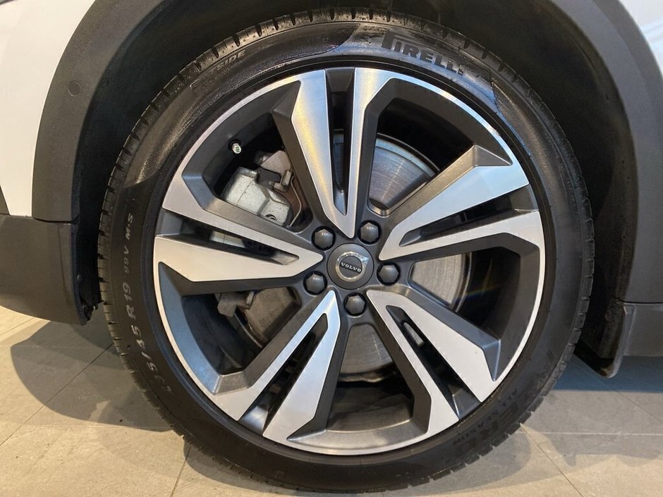 2025 Volvo V60 Cross Country B5 AWD Plus-8