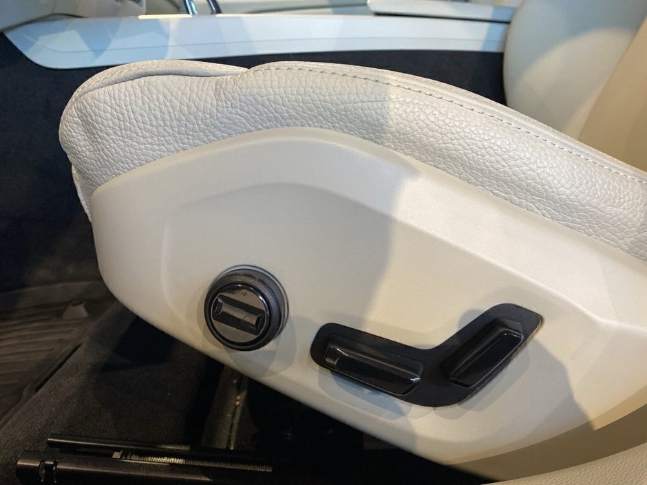 2025 Volvo V60 Cross Country B5 AWD Plus-12