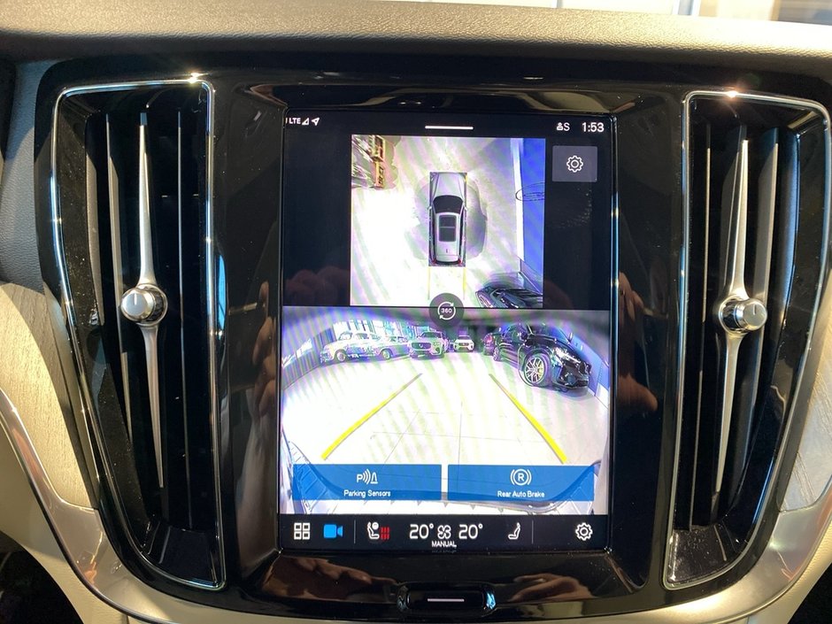 2025 Volvo V60 Cross Country B5 AWD Plus-16