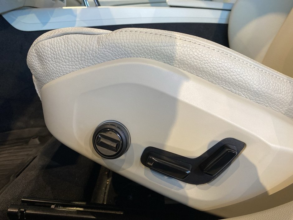 2025 Volvo V60 Cross Country B5 AWD Plus-13