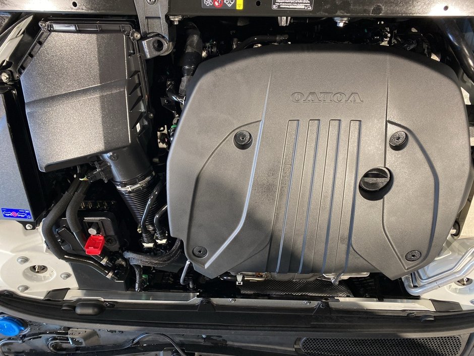 2025 Volvo V60 Cross Country B5 AWD Plus-25