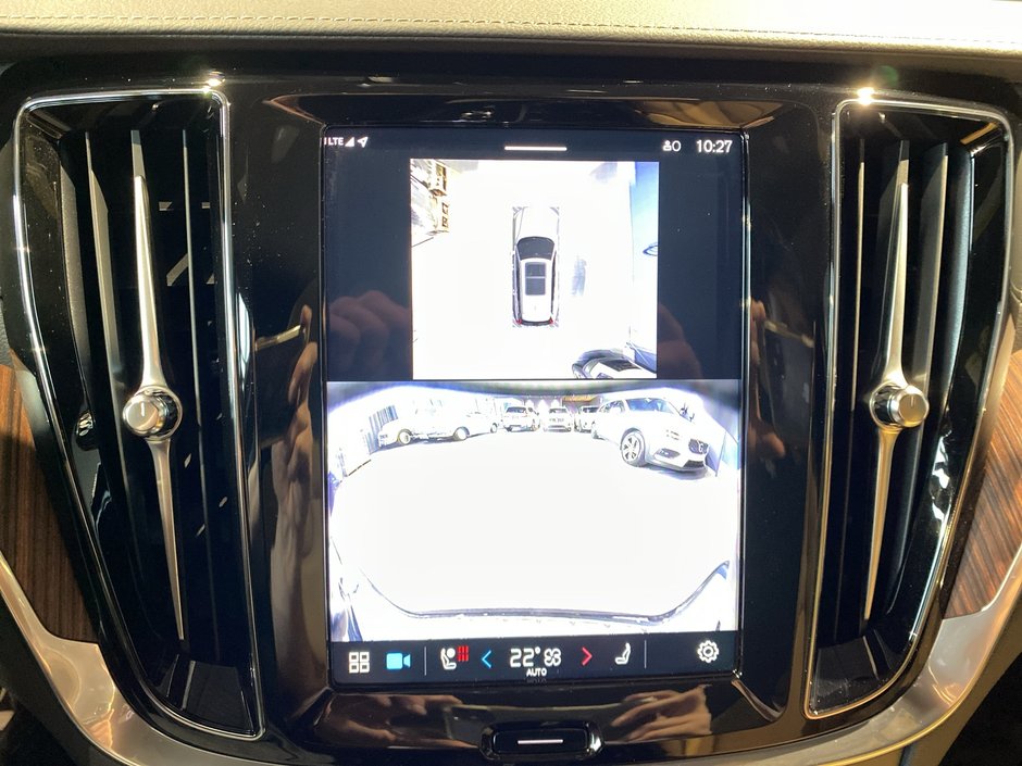 2025 Volvo V60 Cross Country Ultra-16