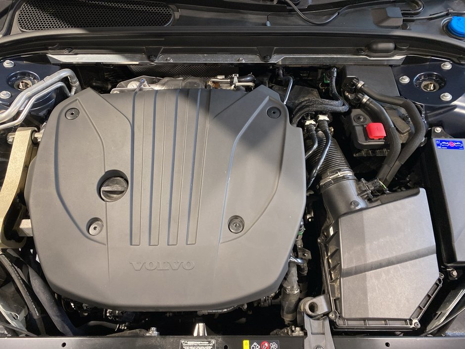 2025 Volvo V60 Cross Country Ultra-25