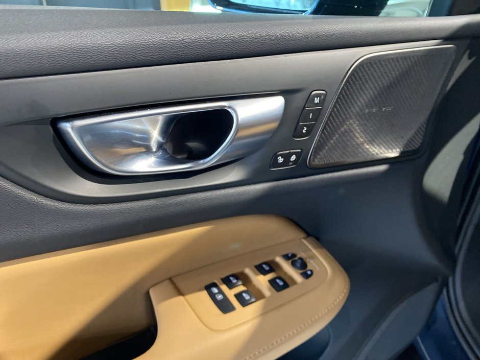 2025 Volvo V60 Cross Country Ultra-11