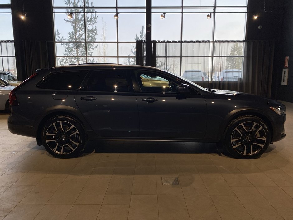 2022 Volvo V90 Cross Country B6 AWD-5