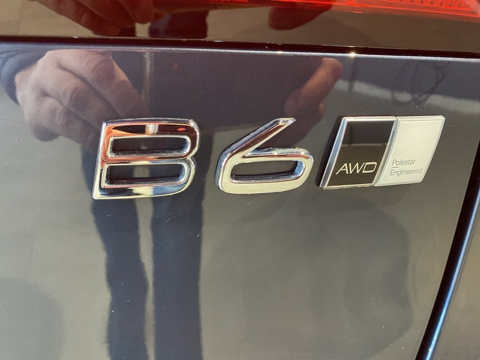2022 Volvo V90 Cross Country B6 AWD-26