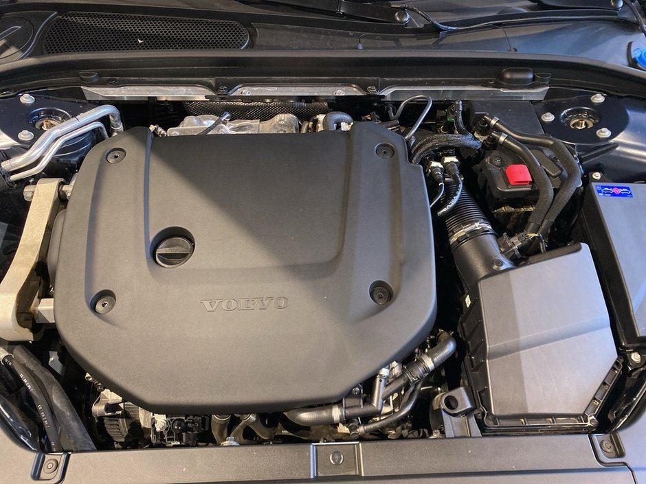 2023 Volvo V90 Cross Country B6 AWD Ultimate-25
