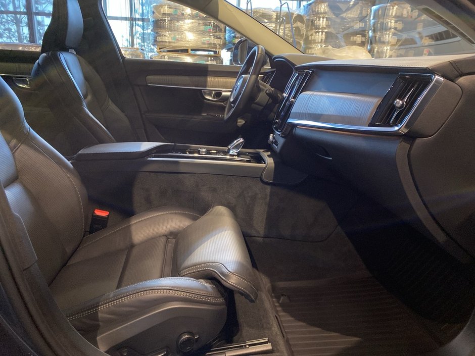 2023 Volvo V90 Cross Country B6 AWD Ultimate-21