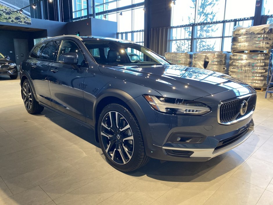 2023 Volvo V90 Cross Country B6 AWD Ultimate-6