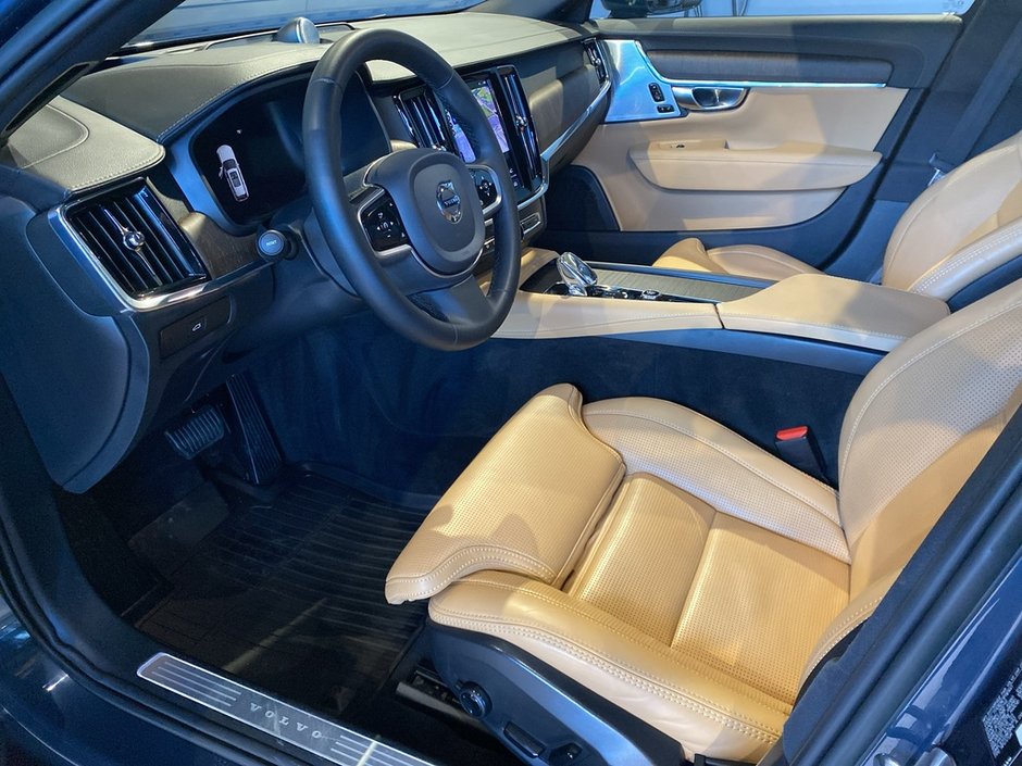 2023 Volvo V90 Cross Country B6 AWD Ultimate-9