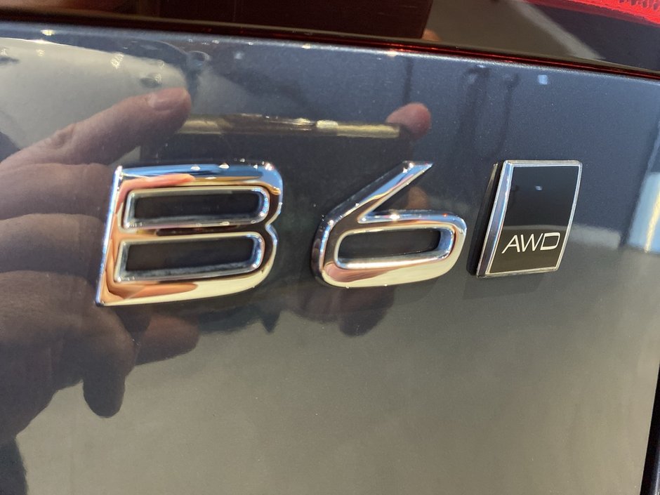 2023 Volvo V90 Cross Country B6 AWD Ultimate-27