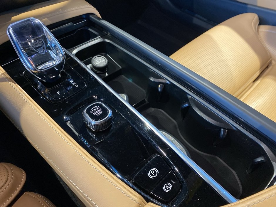 2023 Volvo V90 Cross Country B6 AWD Ultimate-12